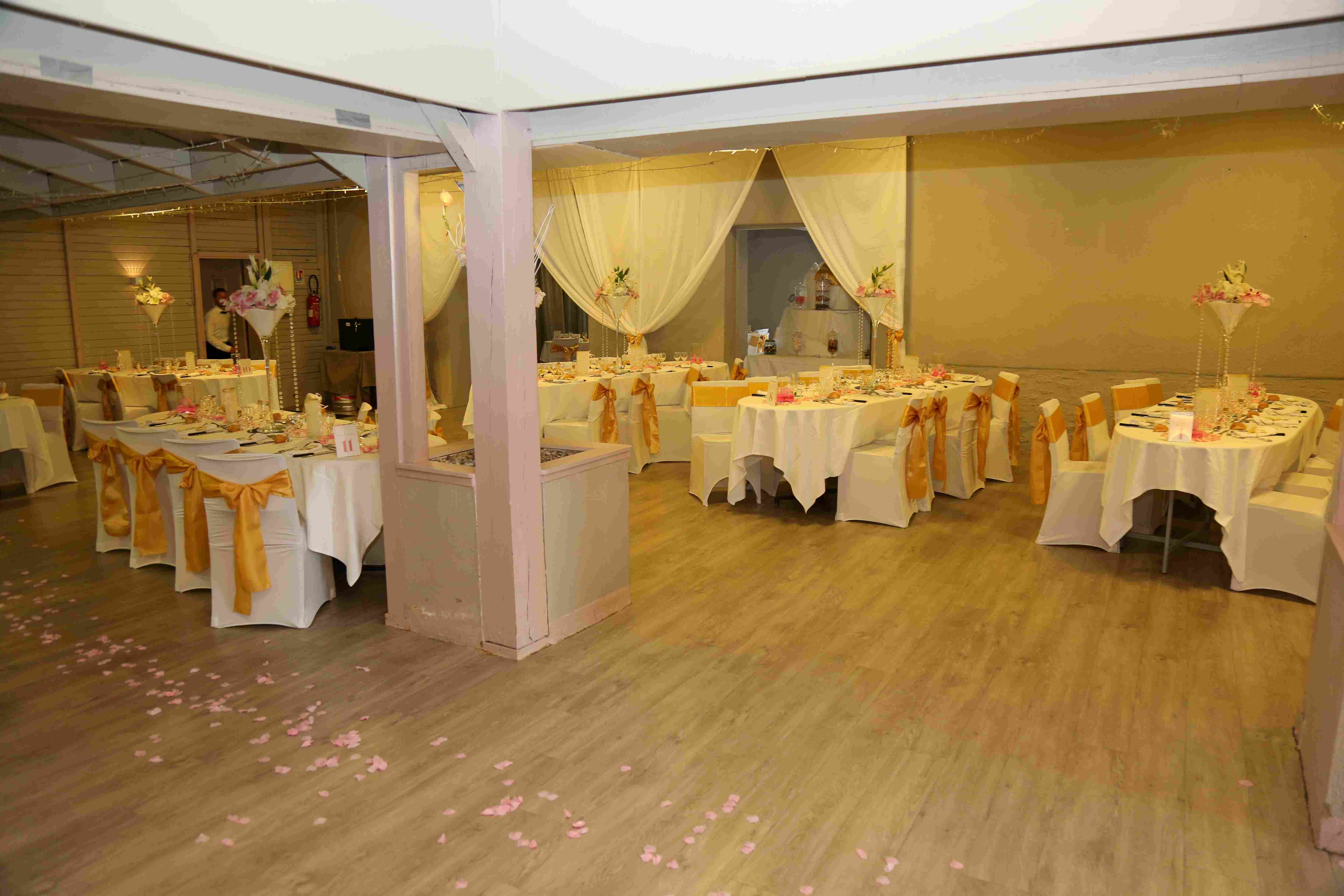 Une salle qui vous ressemble ! Parce que votre mariage est un moment unique.